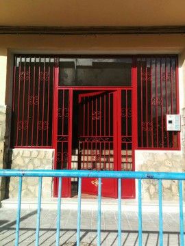 Instalación de dos puertas de acceso